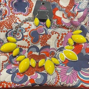 Paparazzi Vibrant Yellow and Silver Necklace Set